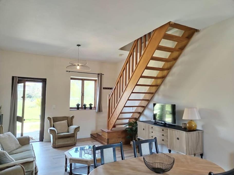 Holiday home Domaine Des Cerisiers * Campagne * Parking Prive * Proche Piste Cyclable *