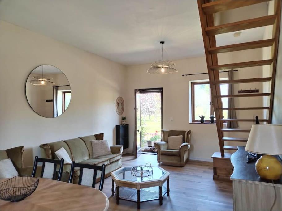 Domaine Des Cerisiers * Campagne * Parking Prive * Proche Piste Cyclable Holiday home *